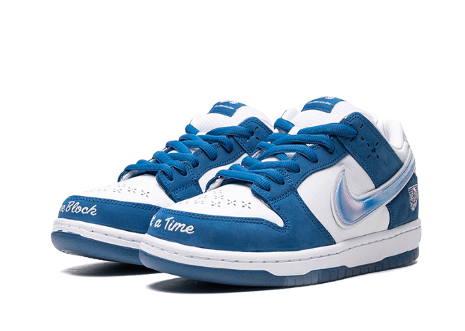 Nike SB Dunk Low Born X Raised