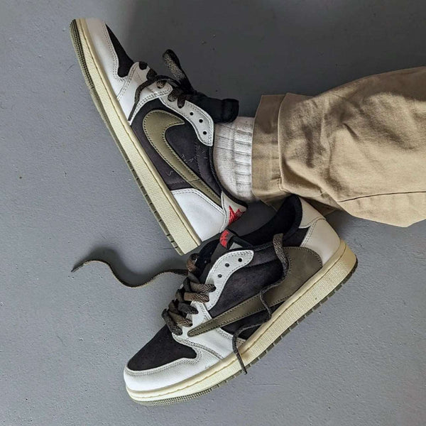 Travis Scott x Air Jordan 1 Low 'Olive'